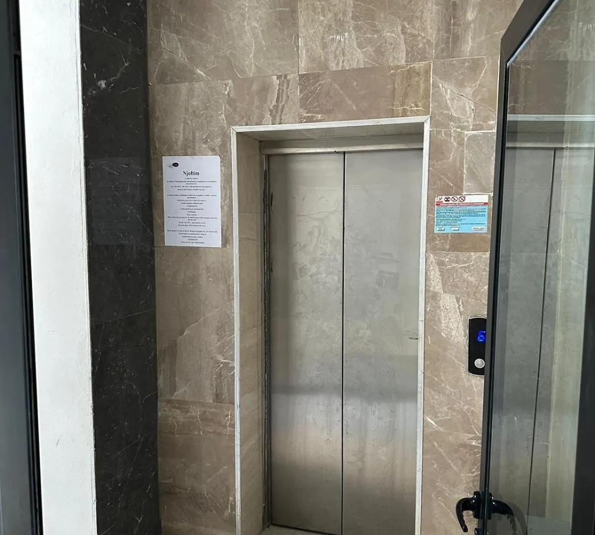 Sea View Apartment On The Beach Durrës
